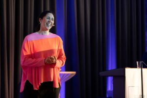 Keynote von Steffi Jones bei einer Unternehmensveranstaltung